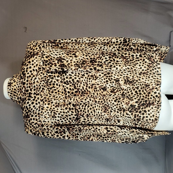 T Tahari ruffle woman blouse, long sleeves, size Small - Picture 4 of 8